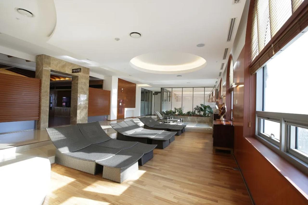 Pineridge Hotel Sokcho Eksteriør billede