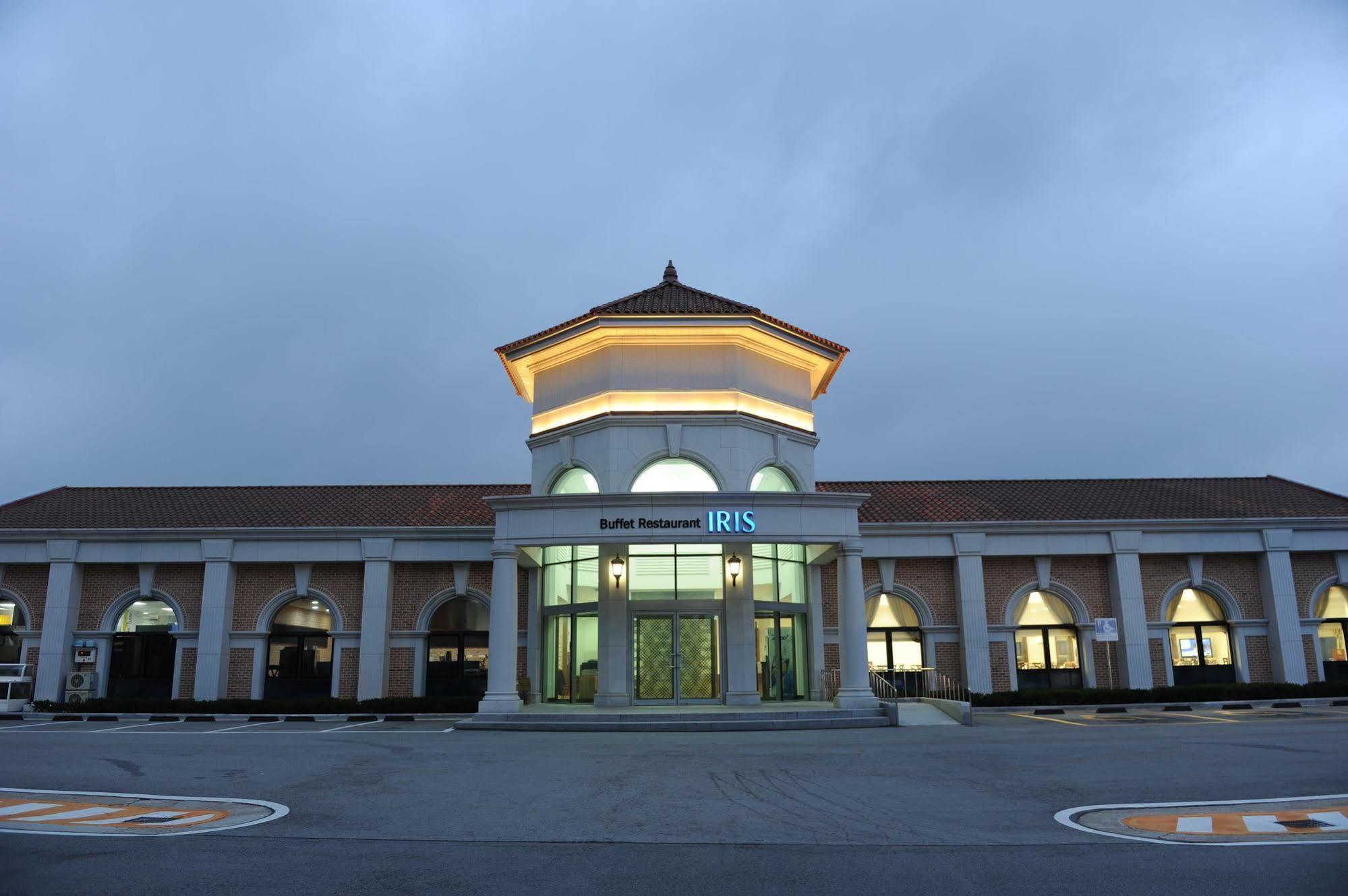 Pineridge Hotel Sokcho Eksteriør billede