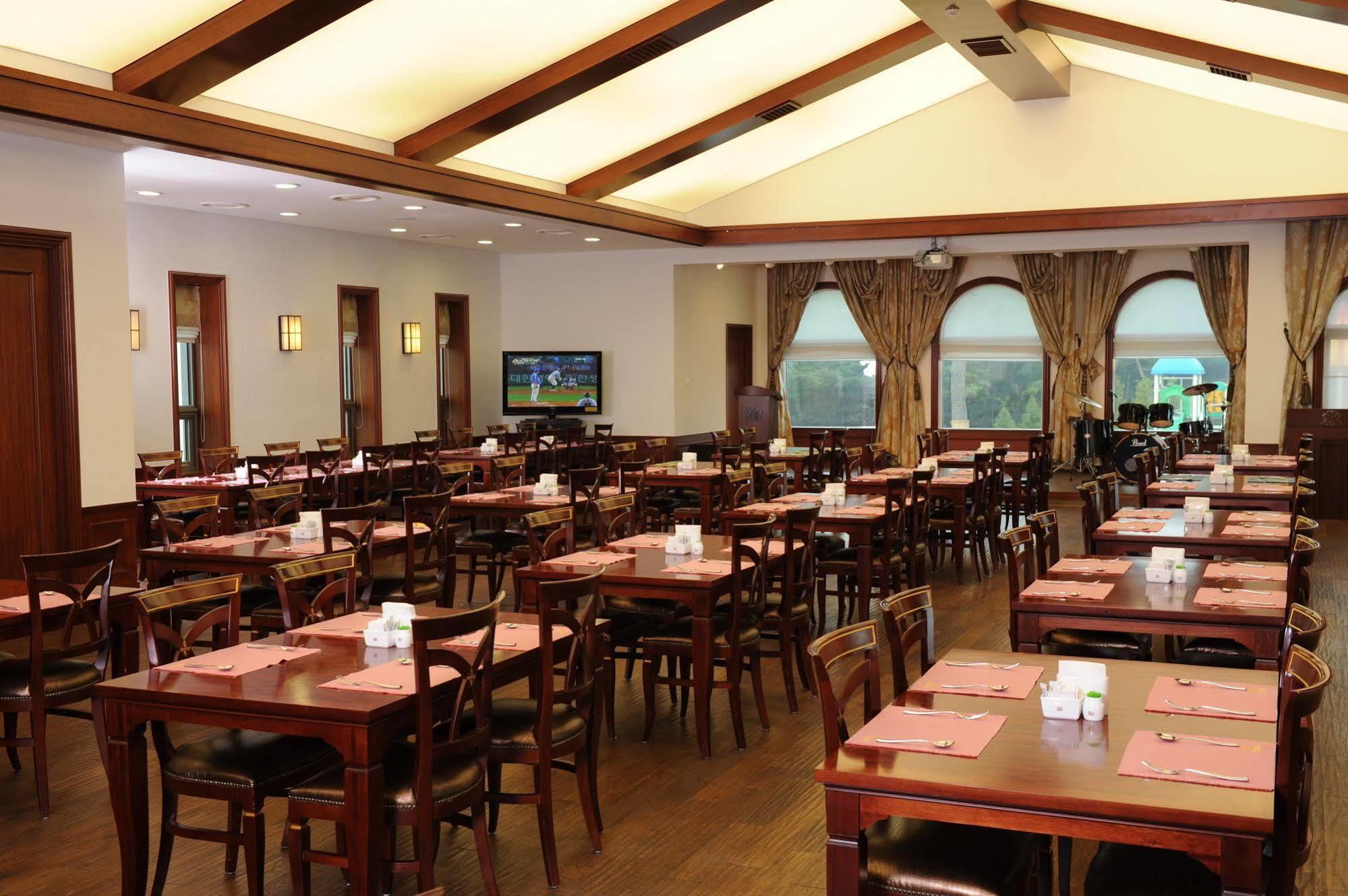 Pineridge Hotel Sokcho Eksteriør billede