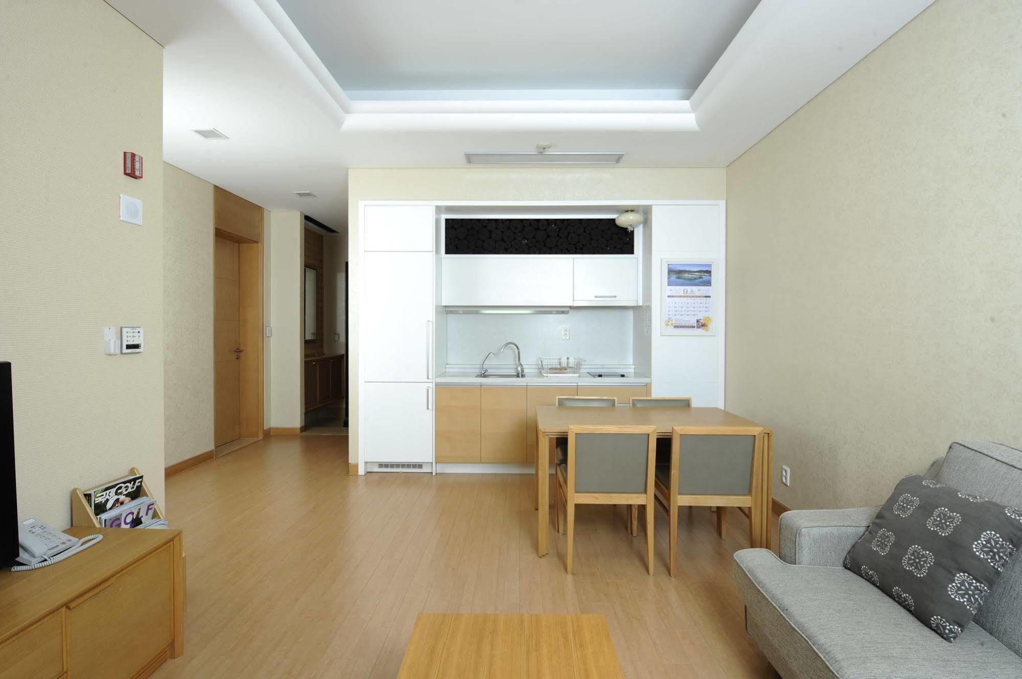 Pineridge Hotel Sokcho Eksteriør billede