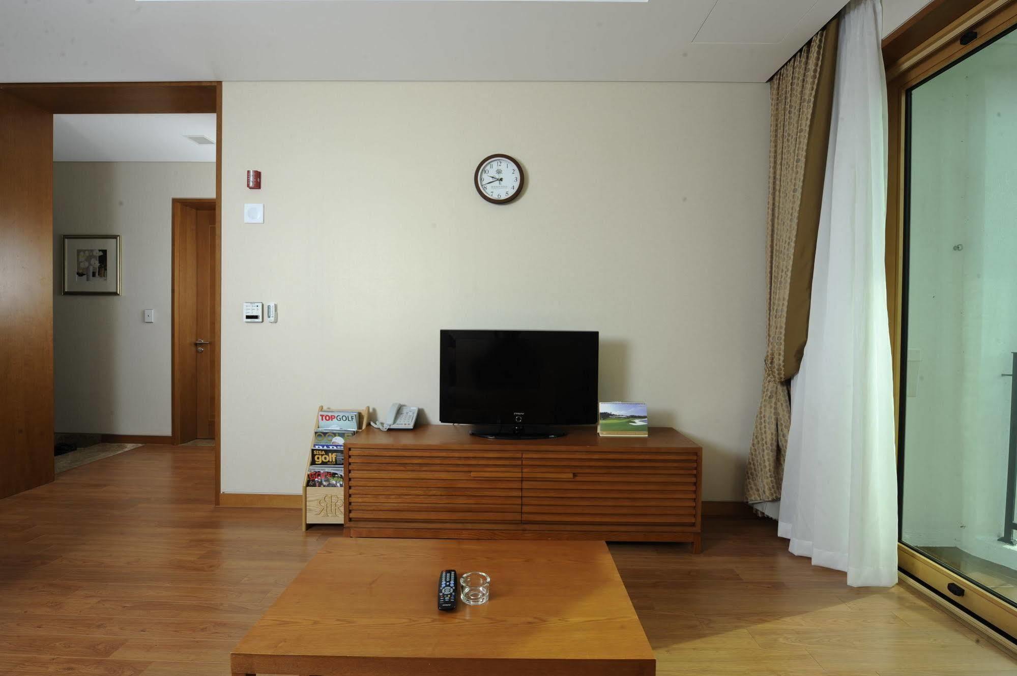 Pineridge Hotel Sokcho Eksteriør billede