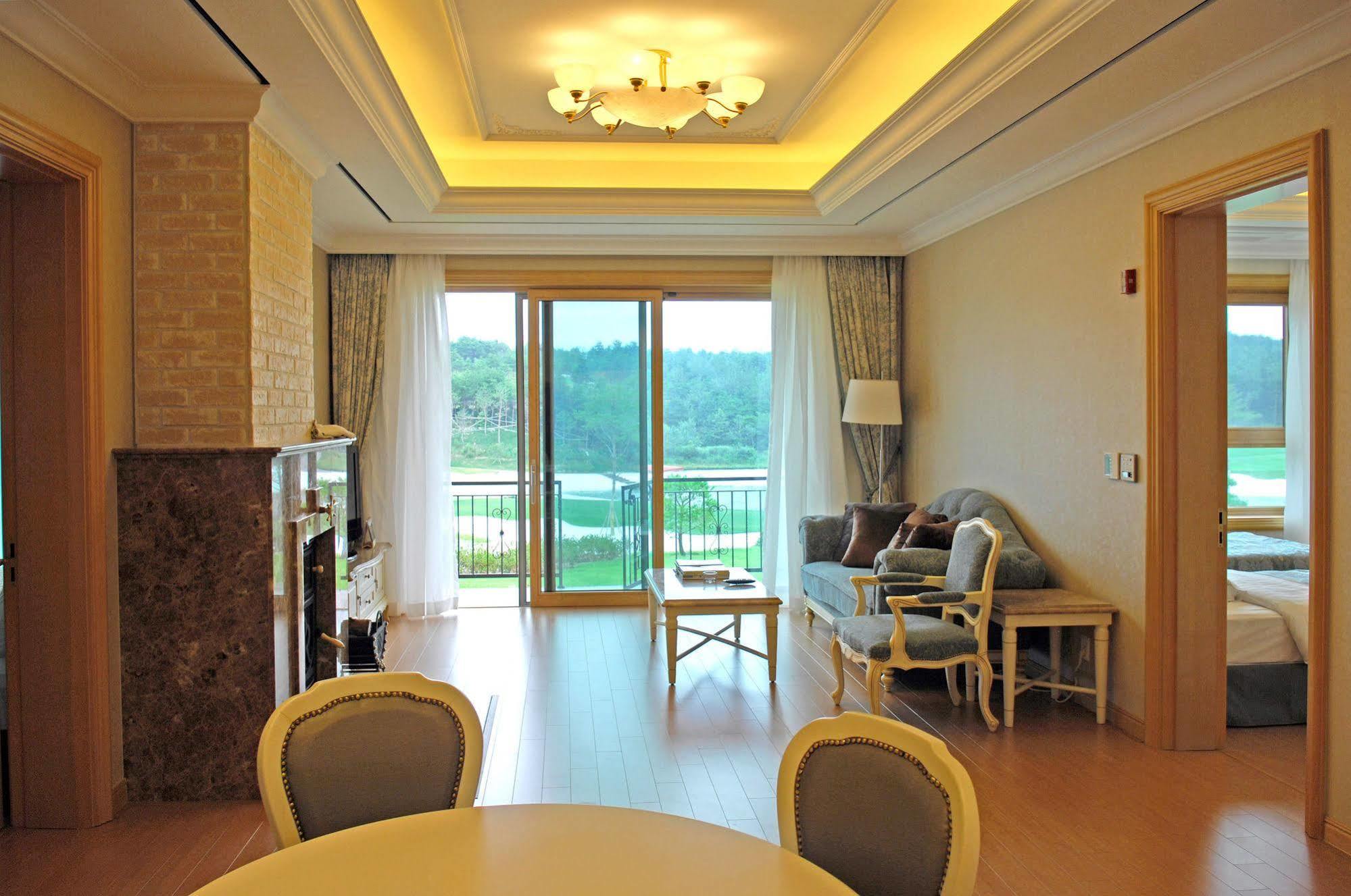 Pineridge Hotel Sokcho Eksteriør billede