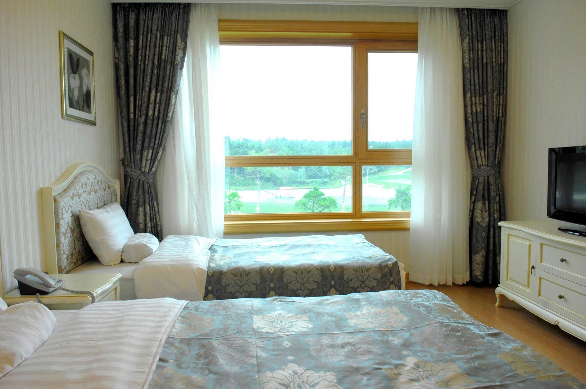 Pineridge Hotel Sokcho Eksteriør billede