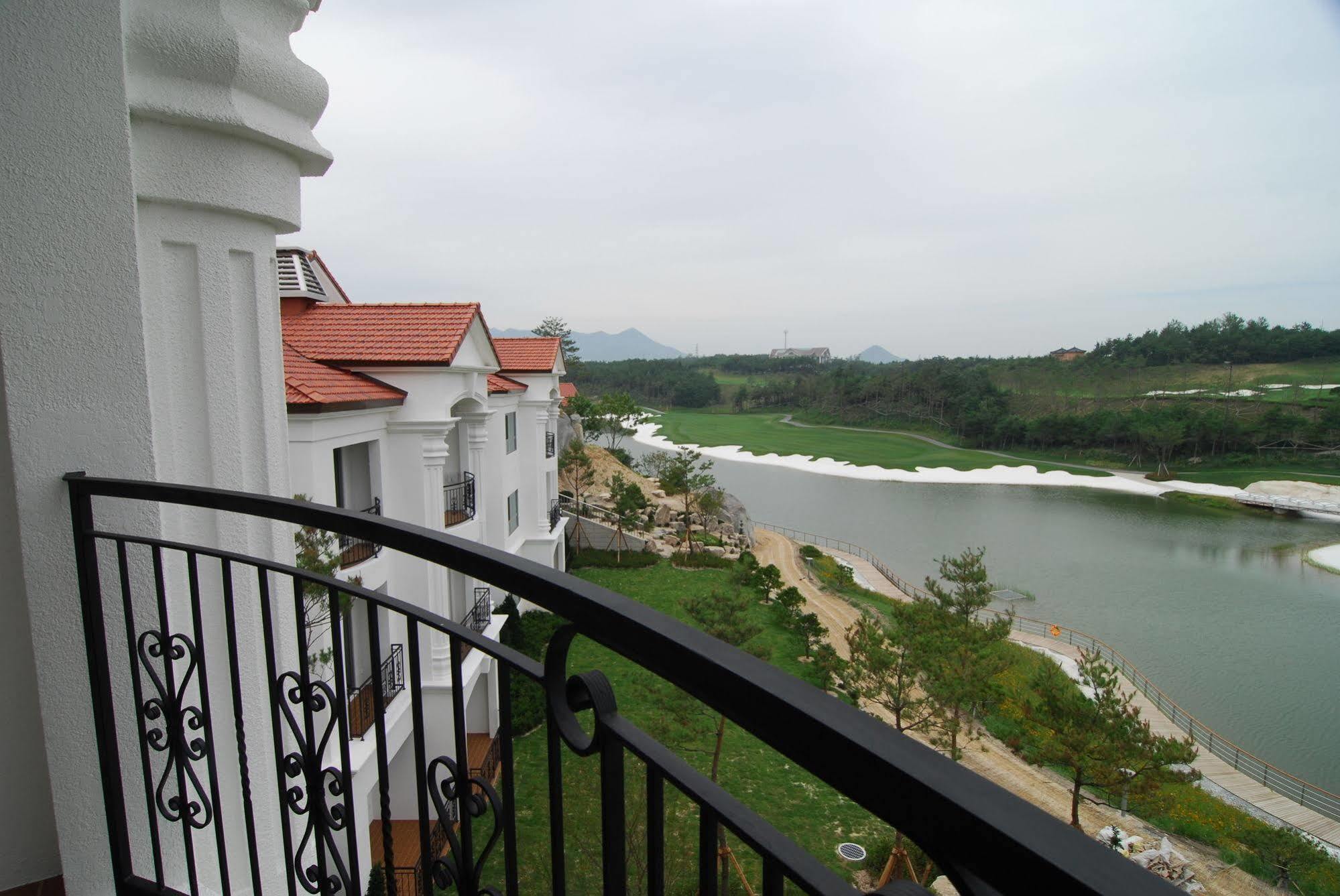 Pineridge Hotel Sokcho Eksteriør billede