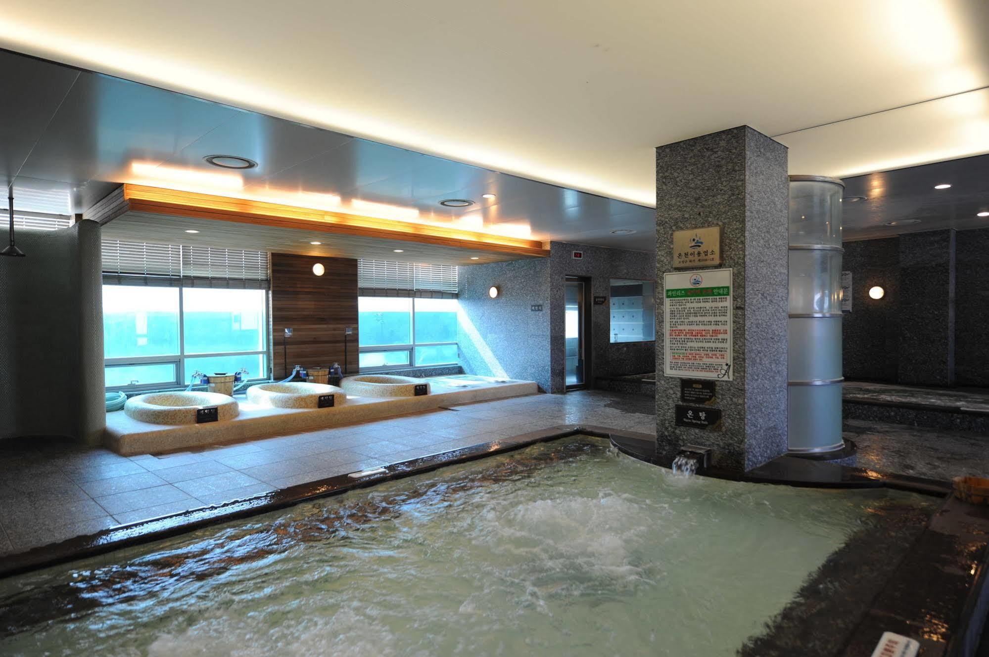 Pineridge Hotel Sokcho Eksteriør billede