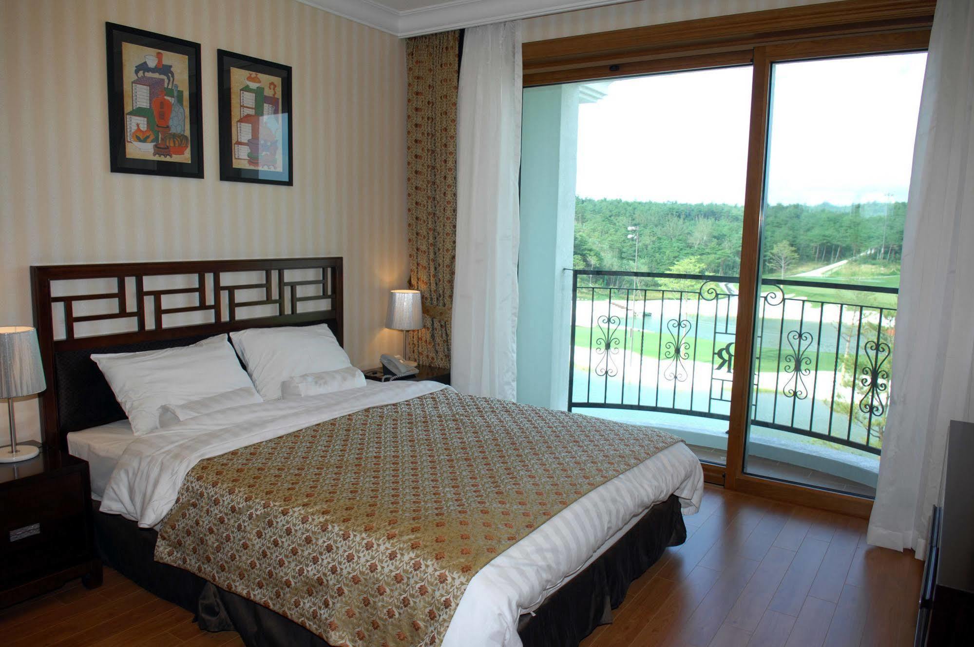 Pineridge Hotel Sokcho Eksteriør billede